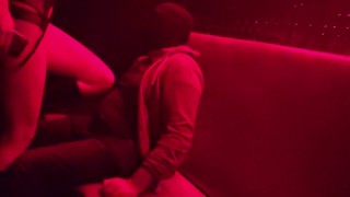 Marianne Ballbusting nel Club