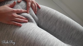 Super Fit Step Sis Babe Z Cameltoe Sprawia, Że Spuszczam Się W Jej Majtki I Podciągam Je Po Treningu