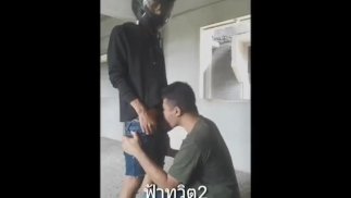 Un homme moto m’a demandé de sucer sa bite