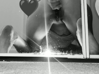 Amateur self Fisting in Mirror