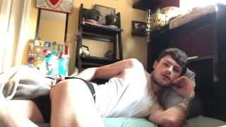 Pov: Il tuo fratellastro si sveglia arrapato (masturbandosi con il gioco del culo)