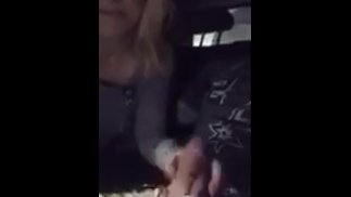 Collega's lul zuigen tijdens pauze in parkeergarage