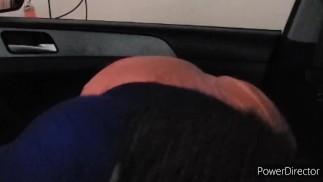 Mijn chauffeur abonneert zich op zowel My Onlyfans als Pornhub dus ik liet hem zien hoe mijn garage eruit ziet!