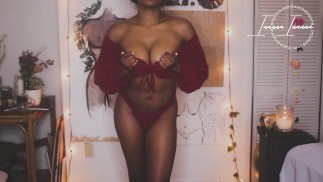 RED HOT Bielizna Przymierz Na Haul Murzynka Laska Z Brązowymi Sterczącymi Cyckami