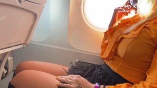 Sexo em público - Boquete arriscado extremo no avião (não acredito que fizemos isso!) HD - Puszi Likorlova