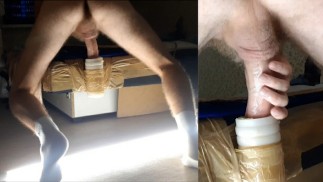 Guy après le travail baise dur un anus artificiel