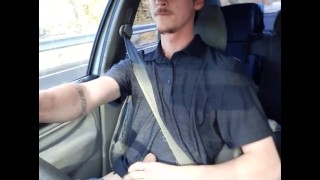Lange rit, enorme lul moest openbaar klaarkomen