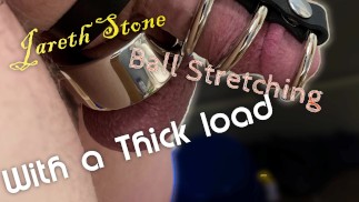 Jareth Stone esticando as bolas e não consigo segurar a carga. Thick gozada