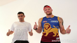 Il dominante e controllante Randy Top prende il controllo dell'australiano Harvey in Australia - Intervista e scopata