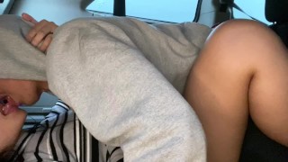 Le sexe missionnaire intime de Pinay se termine par un creampie