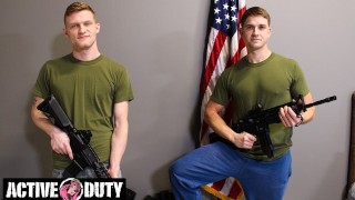 ActiveDuty - Joven sementales militares a pelo chanclas
