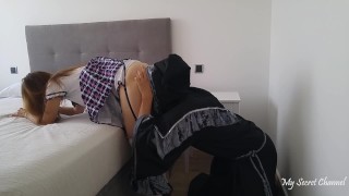 colega de quarto japonesa tímida e sexy me pediu para foder sua buceta apertada e molhada depois da festa à fantasia