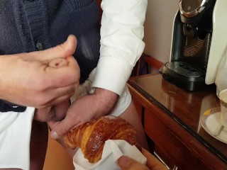 Schlampe Frisst Bullen Zum Frühstück