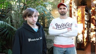 Сэмми Австралийский 19-летний парень-неженка поклоняется и удовлетворяет своего австралийца Лукаса Повесил Топ Дома