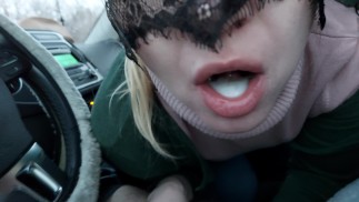 De vrouw van een vriend bleek een hoer te zijn en leegde mijn ballen in de auto