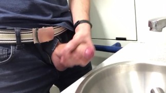在火车上抽搐