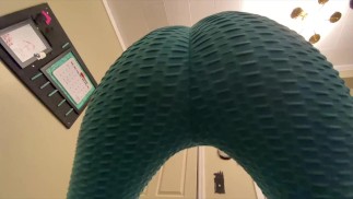 Giantess - ButtCrush in blauwe preview