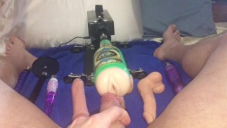 POV mého prvního použití mého nového HISMITH Fuck Machine, hlasitého sténání a intenzivního výstřiku na konci. 