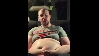 Fatboy jí pizzu