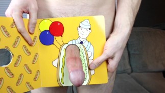 Fand dieses Buch in einem Novelty Store, konnte nicht widerstehen (Glory Hole Toy?)