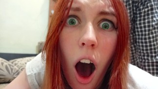 Angeschlichen und hart gefickt Redhead Babe