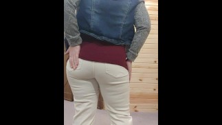 Mollige lichaam milf striptease waar echte amateur vrouw squirt, kreunt en orgasmes! HEET als neuken! 