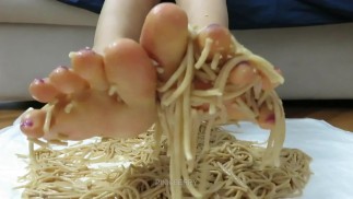 Spaghetti Pasta Italiaanse voet eten verpletterende fetisj