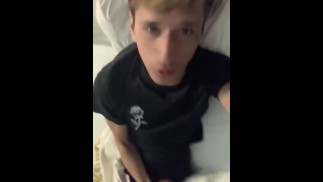 Sexy blonďatý kluk