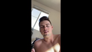 Nieśmiały, ciekawski facet pieprzy się i walenie konia - Pierwszy raz przed kamerą - PEŁNY FILM NA ONLYFANS
