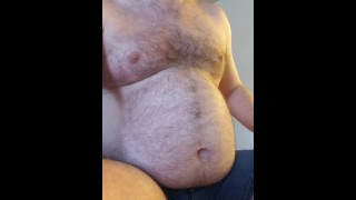 Fat Gainer Boy si agita e si agita