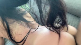 我的表兄弟女朋友告诉我他不会让她射精，所以我做了第 1 部分