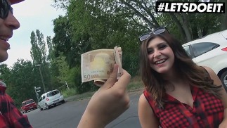 BumsBus - La tettona tedesca di July Johnson ha pagato per il sesso interrazziale in auto hardcore -