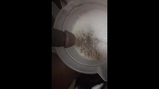 Кувшин с мочой
