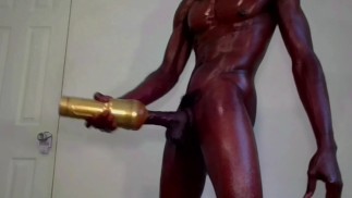 Hot kerel kreunt en streelt bbc en neukt mijn fleshlight! Enorme cumload!