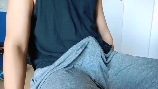 あなたのチンポがあなたの心をコントロールするとき...（男性がどのように自慰行為を始めるか）