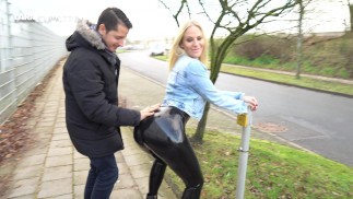 CUM DATE in glossy latex leggings | Cum on my bubble butt