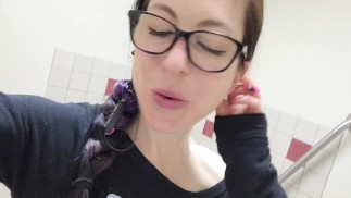 汗まみれのジムのパンティーは私を興奮させます