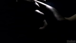 Cornea Freakart si masturba mentre ti riposi accanto a lei