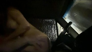 Creampie en public pour cette salope d’université