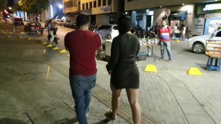 陌生人控制我的振动器 Lovense/ 在公共广场，让我有一个大喷 kathalina7777