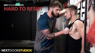 NextDoorStudios - Nerveuze Dante Colle bekent zijn Love aan Crush
