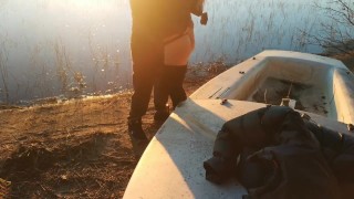 Succhia un grosso cazzo al tramonto