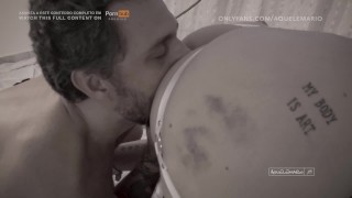 Grote kont meid vastgebonden komt klaar in BDSM-seks | xdemonica en Aquele_Mario