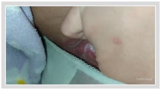 Giocando un po' con la mia figa co (Mutandine trasparenti)
