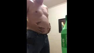 Puckos pig training part 2 bananas and sprite 