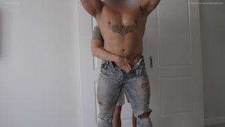 Ženatý potetovaný "Hulk": obsluhovaný, podojený a ostříhaný po výstřiku OnlyFans/WorldStudZ