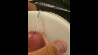 公衆トイレでお漏らし(超痙攣)