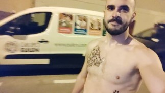 Xisco va desnudo a la calle