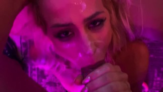 Najgorętszy film facefuck, jaki kiedykolwiek zobaczysz, gwarantowany! Pełny @skyluxxe wideo