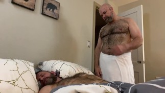 Chlupatí muži berou věci do vlastních rukou